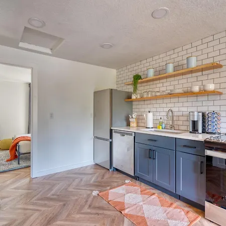 Stay Portland Collection - The Perfect Retro Portland Retreat - Vintage Shops